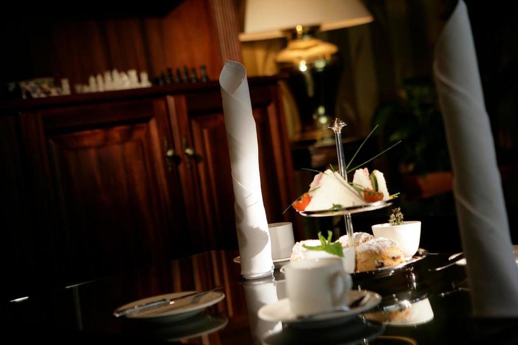 Kilkenny River Court Hotel Bagian luar foto