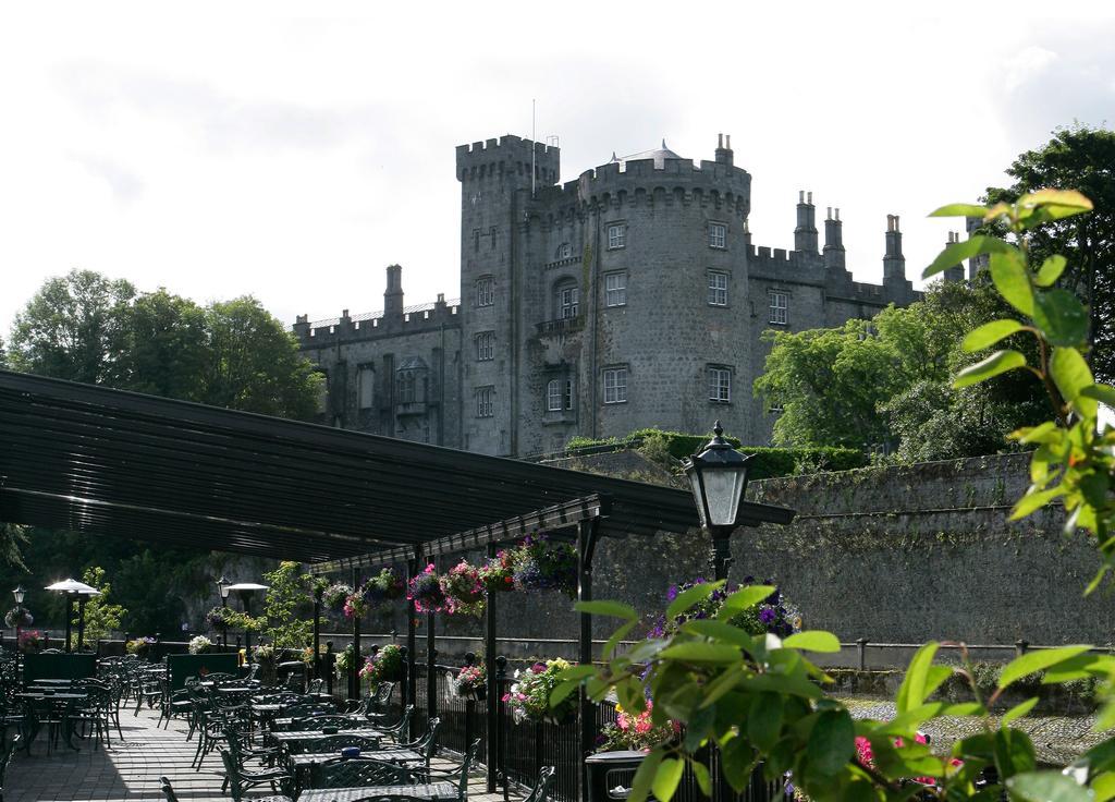 Kilkenny River Court Hotel Bagian luar foto